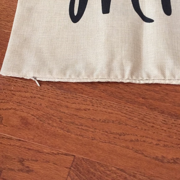 Mr and mrs Disney Mickey pillow cover NWOT - Picture 4 of 6